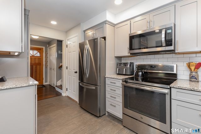 6 West Highland Road, Mansfield, CT 06250