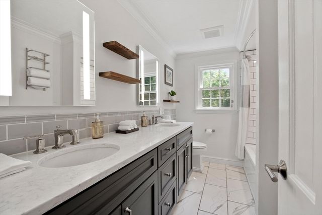 1 Bryant Avenue, Shrewsbury, MA 01545