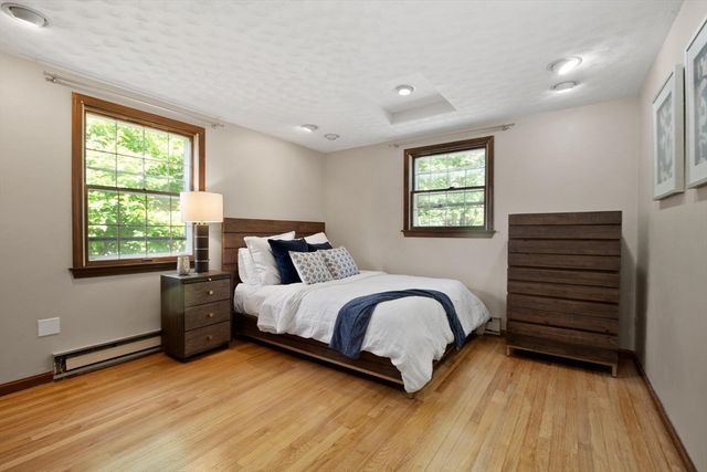 1 Bryant Avenue, Shrewsbury, MA 01545