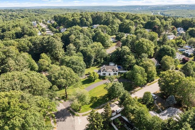 1 Bryant Avenue, Shrewsbury, MA 01545