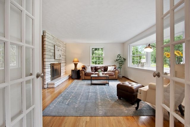 1 Bryant Avenue, Shrewsbury, MA 01545