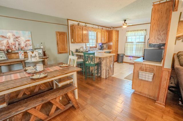 6 Hawthorne Dr, Lawrenceburg, TN 38464