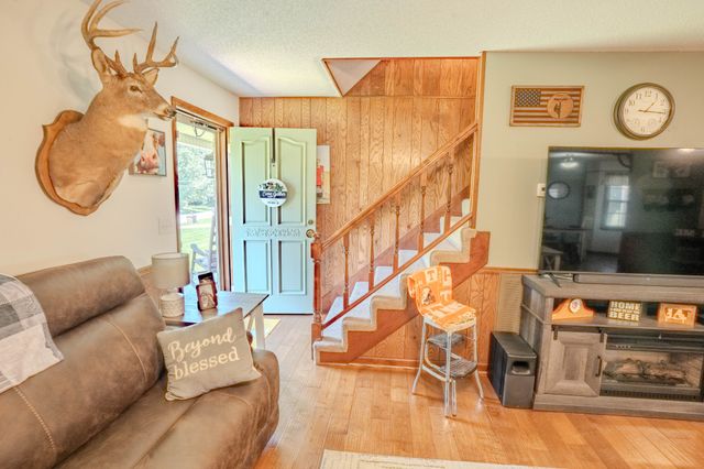 6 Hawthorne Dr, Lawrenceburg, TN 38464