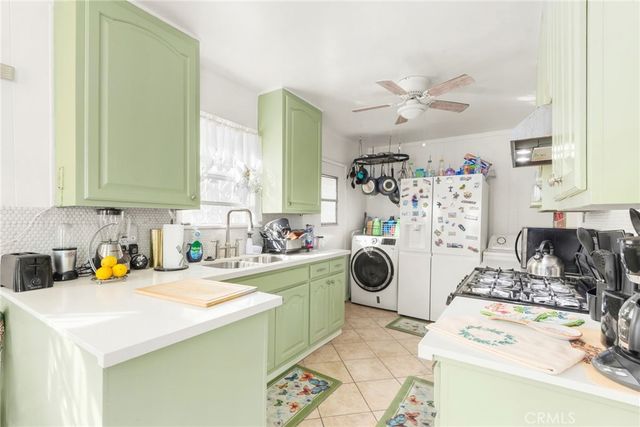 553 W 109th, Los Angeles, CA 90044