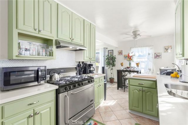 553 W 109th, Los Angeles, CA 90044