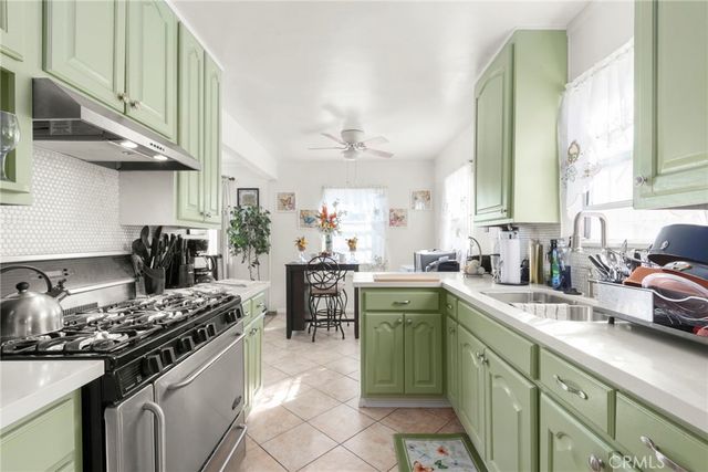 553 W 109th, Los Angeles, CA 90044