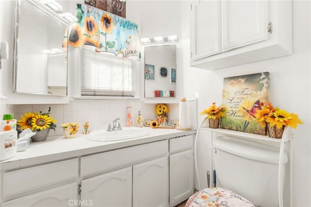 553 W 109th, Los Angeles, CA 90044