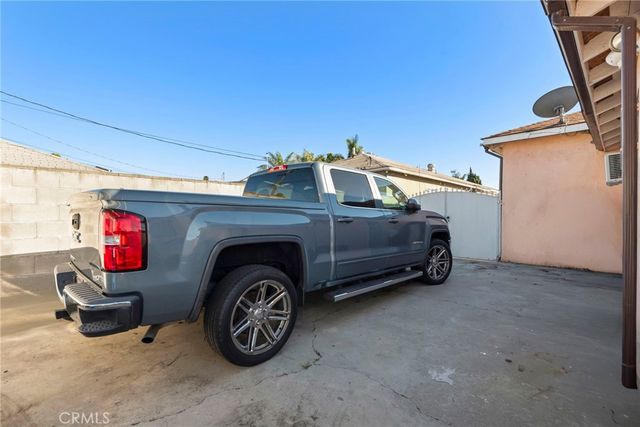 553 W 109th, Los Angeles, CA 90044