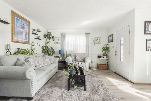 553 W 109th, Los Angeles, CA 90044