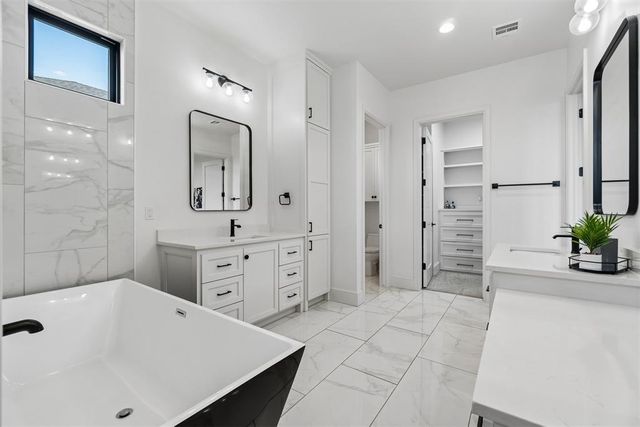 2109 Wiregrass Drive, Edmond, OK 73025