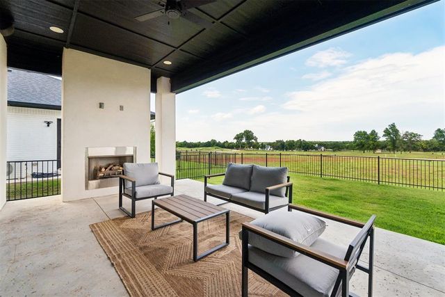 2109 Wiregrass Drive, Edmond, OK 73025
