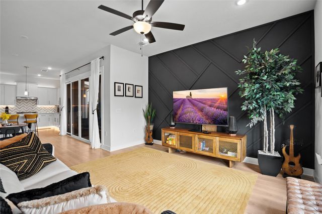 7700 Ella Lee LN, Austin, TX 78744