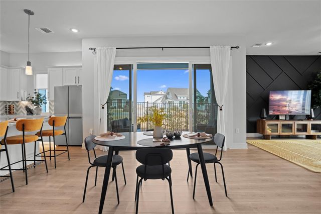 7700 Ella Lee LN, Austin, TX 78744