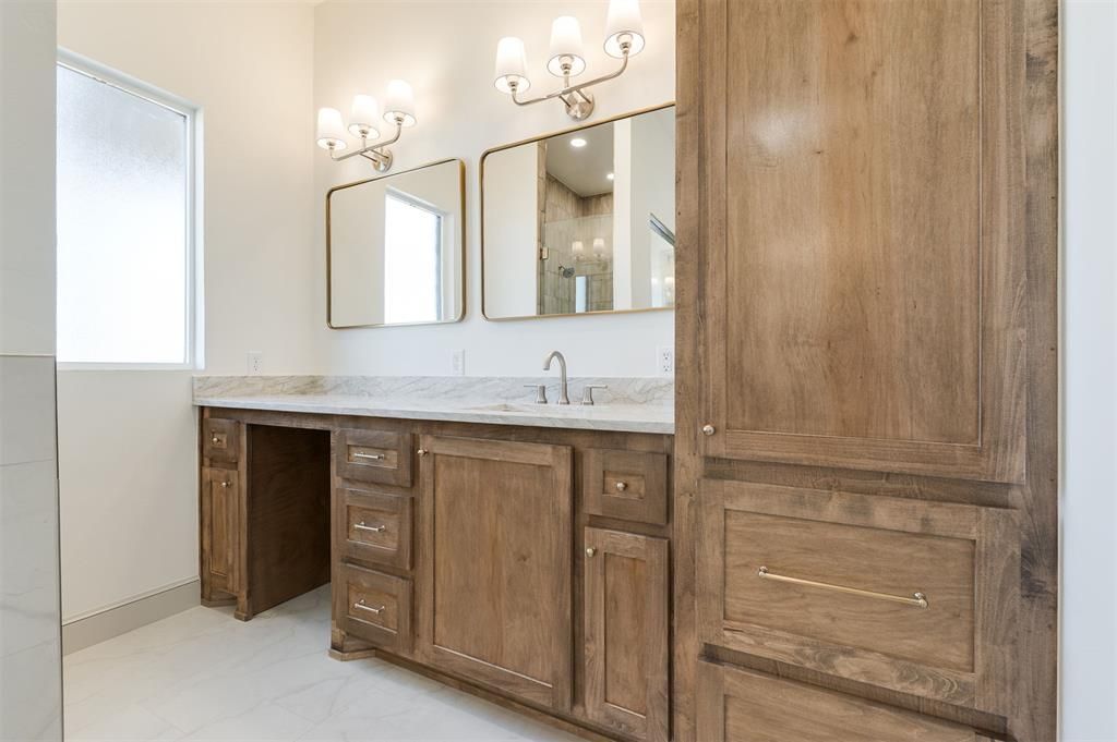 Image 22 of property listing at 2439 Friend Circle, Chickasha, OK 73018