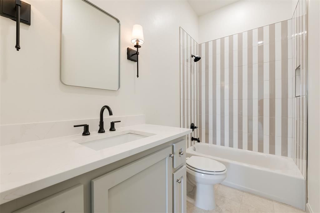 Image 32 of property listing at 2439 Friend Circle, Chickasha, OK 73018