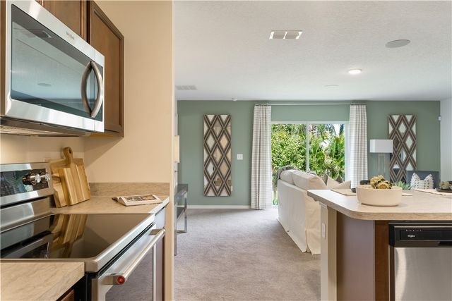 952 Roseland Street, Sebastian, FL 32958