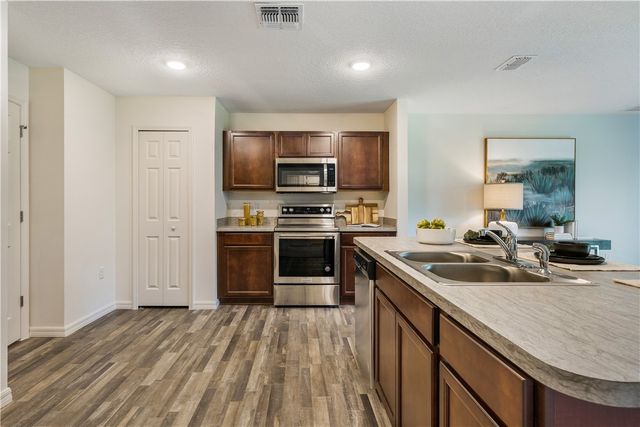 952 Roseland Street, Sebastian, FL 32958