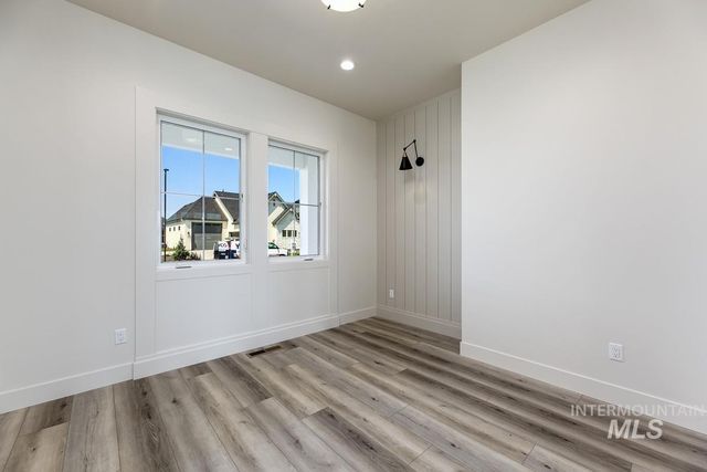 545 Midpoint Ave, Middleton, ID 83644