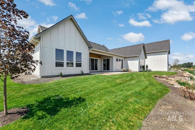 545 Midpoint Ave, Middleton, ID 83644