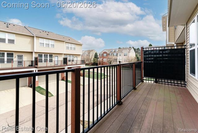 27848 Hopkins Drive, Novi, MI 48377