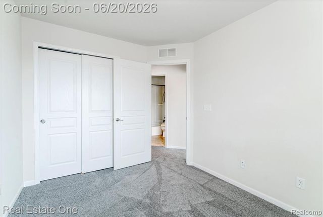 27848 Hopkins Drive, Novi, MI 48377