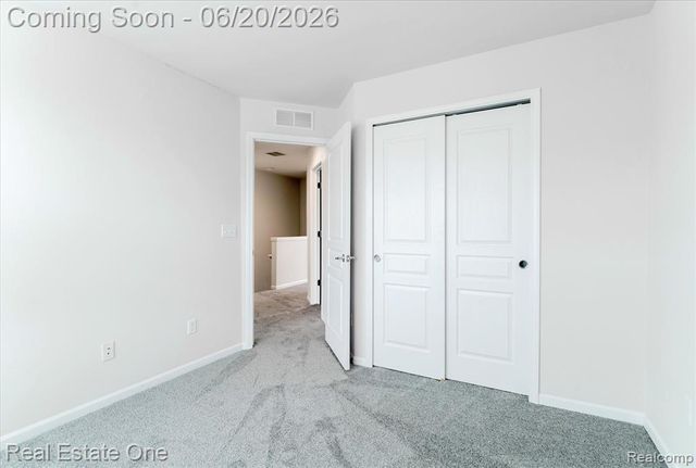 27848 Hopkins Drive, Novi, MI 48377