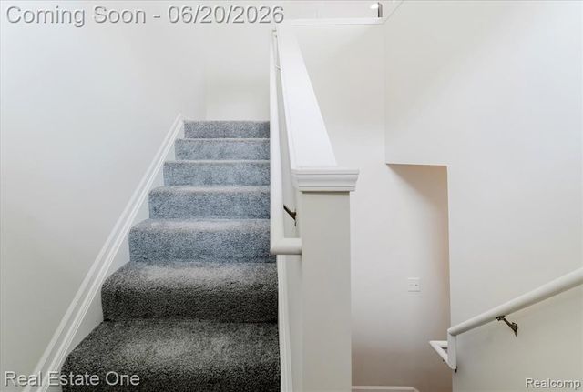 27848 Hopkins Drive, Novi, MI 48377