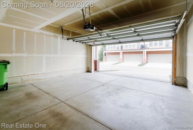 27848 Hopkins Drive, Novi, MI 48377