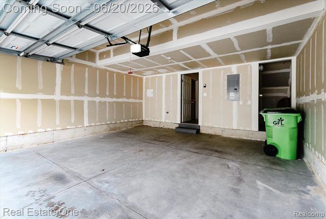 27848 Hopkins Drive, Novi, MI 48377