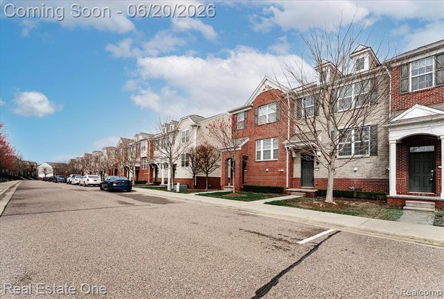 27848 Hopkins Drive, Novi, MI 48377