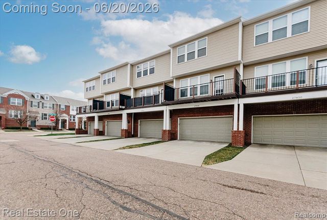 27848 Hopkins Drive, Novi, MI 48377