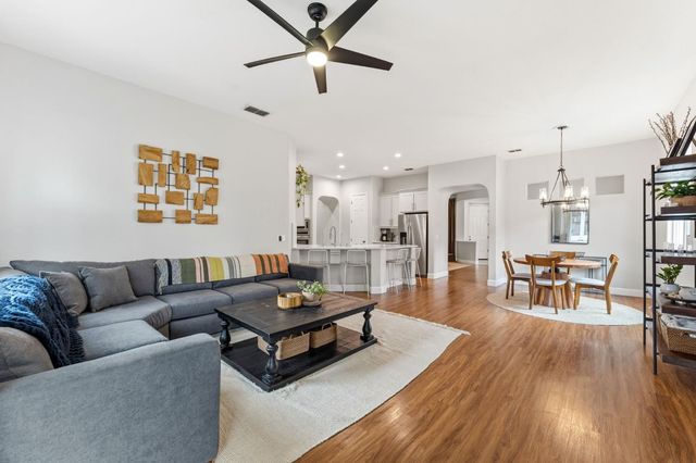 5783 Spenlow Way, Sacramento, CA 95835