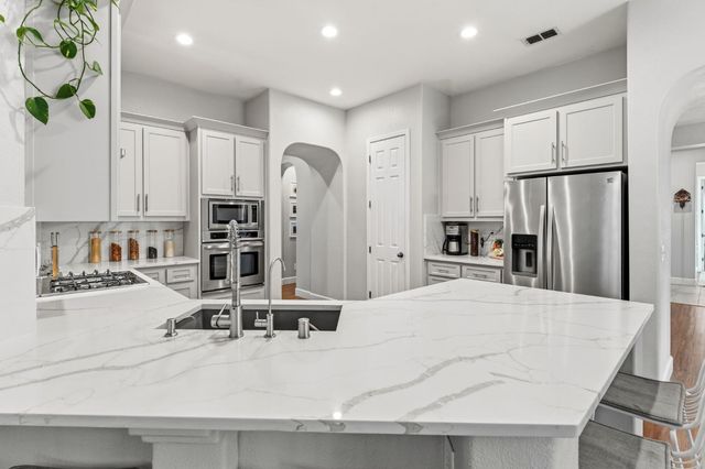5783 Spenlow Way, Sacramento, CA 95835
