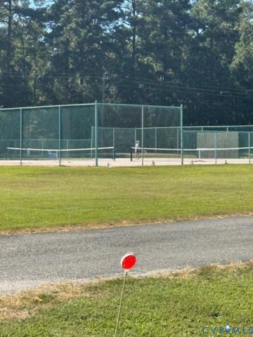 1003 S Glebe Rd, Montross, VA 22520