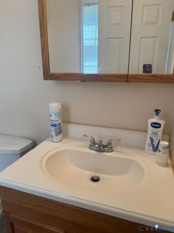 1003 S Glebe Rd, Montross, VA 22520