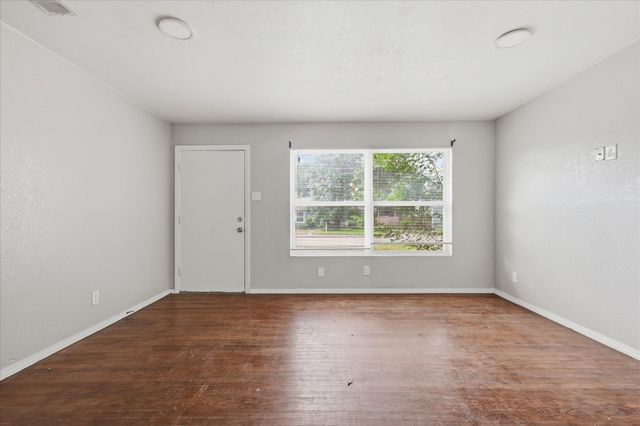 1303 Stone Drive, Irving, TX 75061