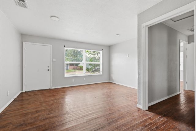 1303 Stone Drive, Irving, TX 75061