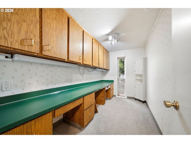 14003 Se BREKKE Ct, Milwaukie, OR 97222