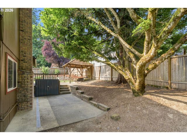 14003 Se BREKKE Ct, Milwaukie, OR 97222