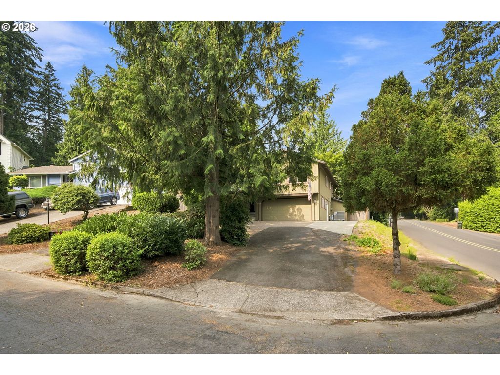14003 Se BREKKE Ct, Milwaukie, OR 97222