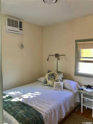 833 Evergreen Walk, Ocean Beach, NY 11770