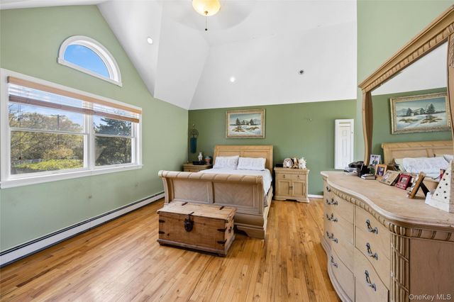 106 S Country Road, Westhampton Beach, NY 11978