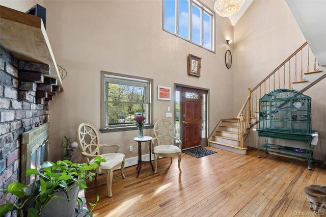 106 S Country Road, Westhampton Beach, NY 11978
