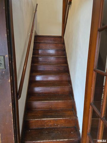 605 E CHESTNUT Street, Canton, IL 61520