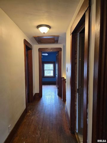 605 E CHESTNUT Street, Canton, IL 61520