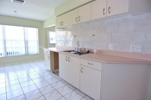 9027 WARWICK LANE, New Port Richey, FL 34655