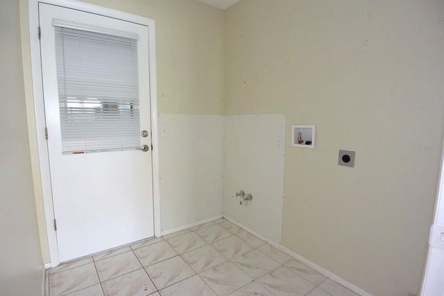 9027 WARWICK LANE, New Port Richey, FL 34655
