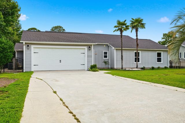 105 Saint Andrews Ct., Myrtle Beach, SC 29588
