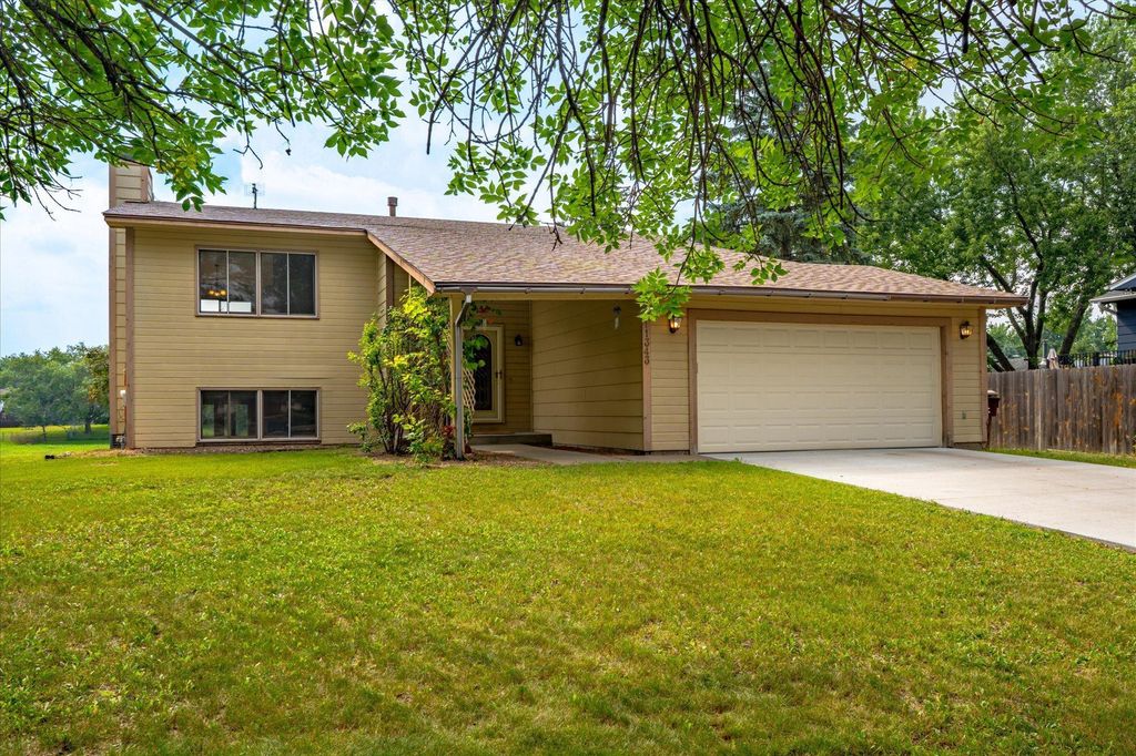 11343 Edgewood Avenue N, Champlin, MN 55316