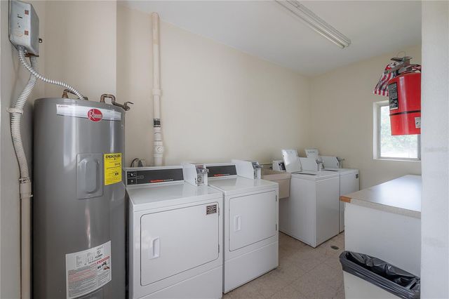 8055 112TH STREET 205, Seminole, FL 33772
